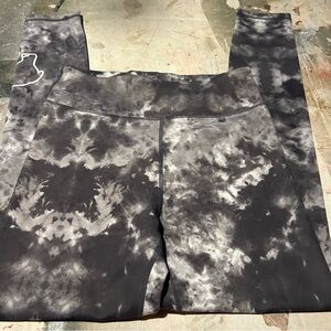 Ivory Ella tie dye leggings gray size medium